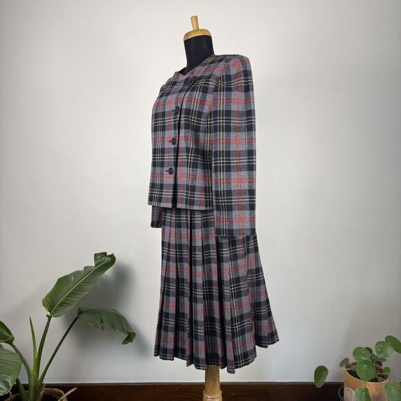 Vintage Pendleton Plaid Blazer Skirt Suit Set | 100% Wool 80s 90s Two-Piece Set - Picture 3 of 10